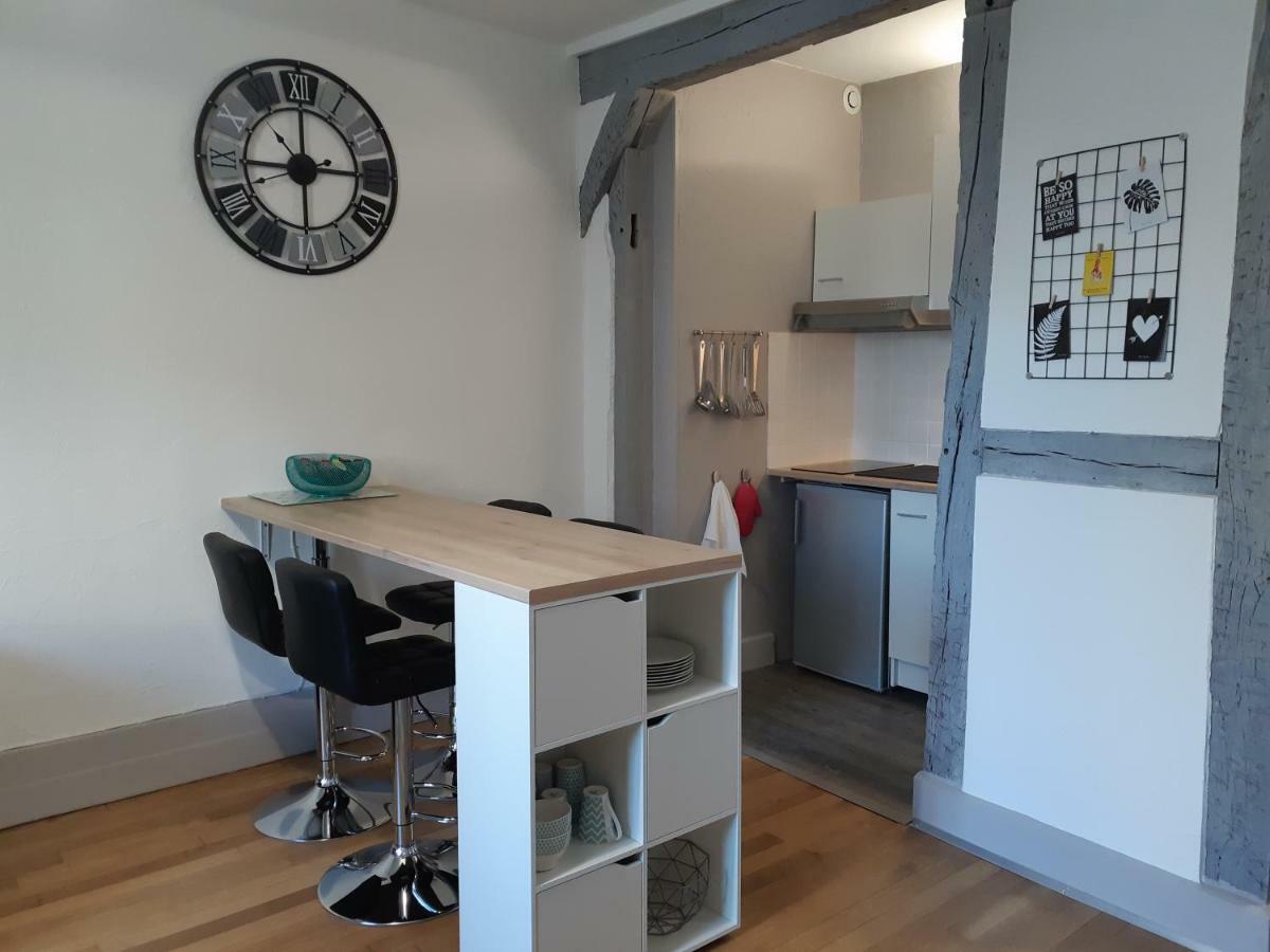 Le Vaillant, T2, Proche Gare, Hyper-centre Et Marais, 1 A 2 Personnes, Wifi Apartment *